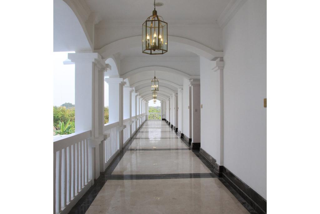 Ammi Cepu Hotel Exterior photo