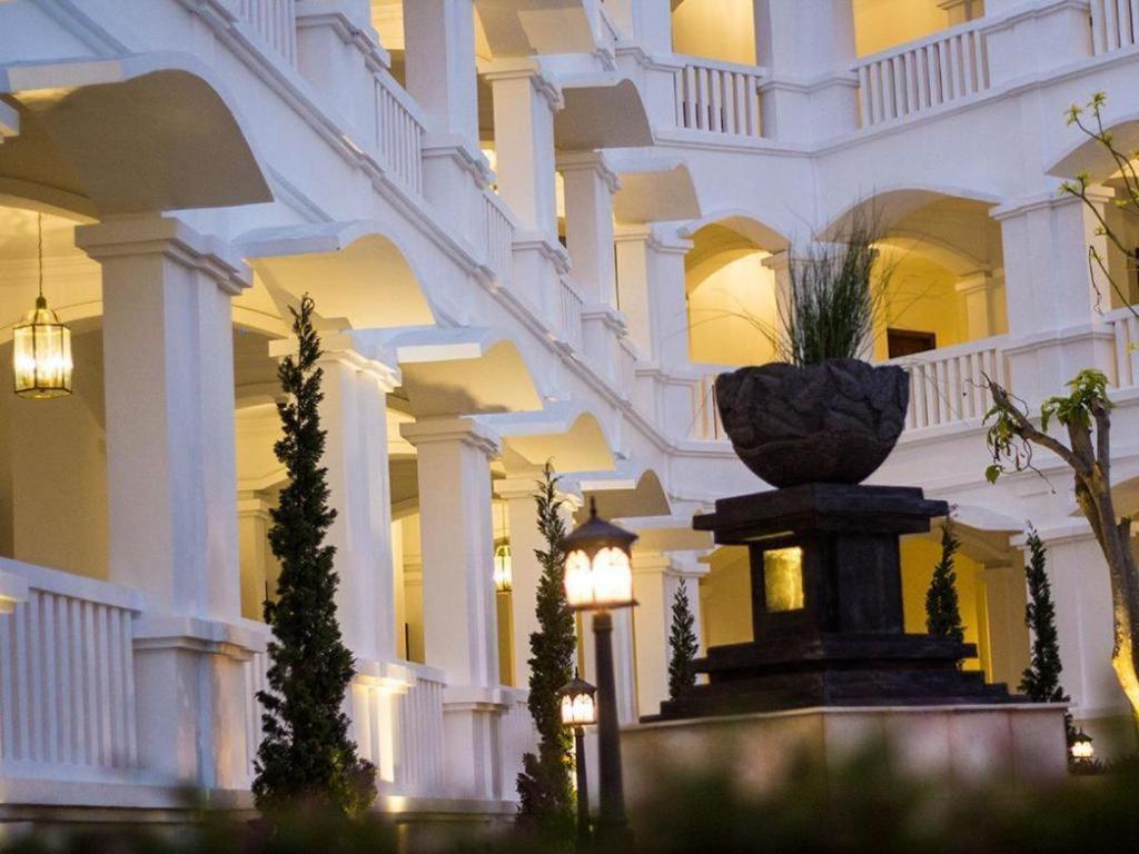 Ammi Cepu Hotel Exterior photo