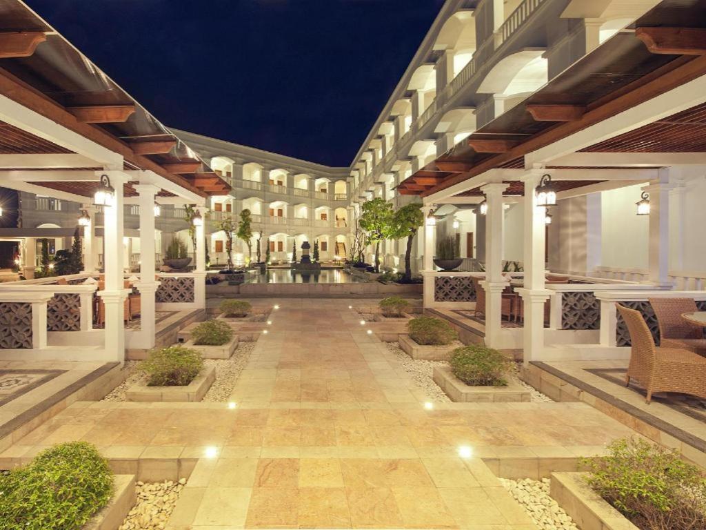 Ammi Cepu Hotel Exterior photo