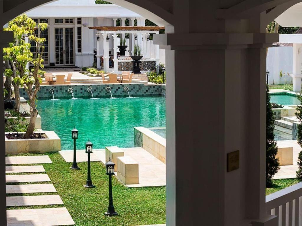 Ammi Cepu Hotel Exterior photo