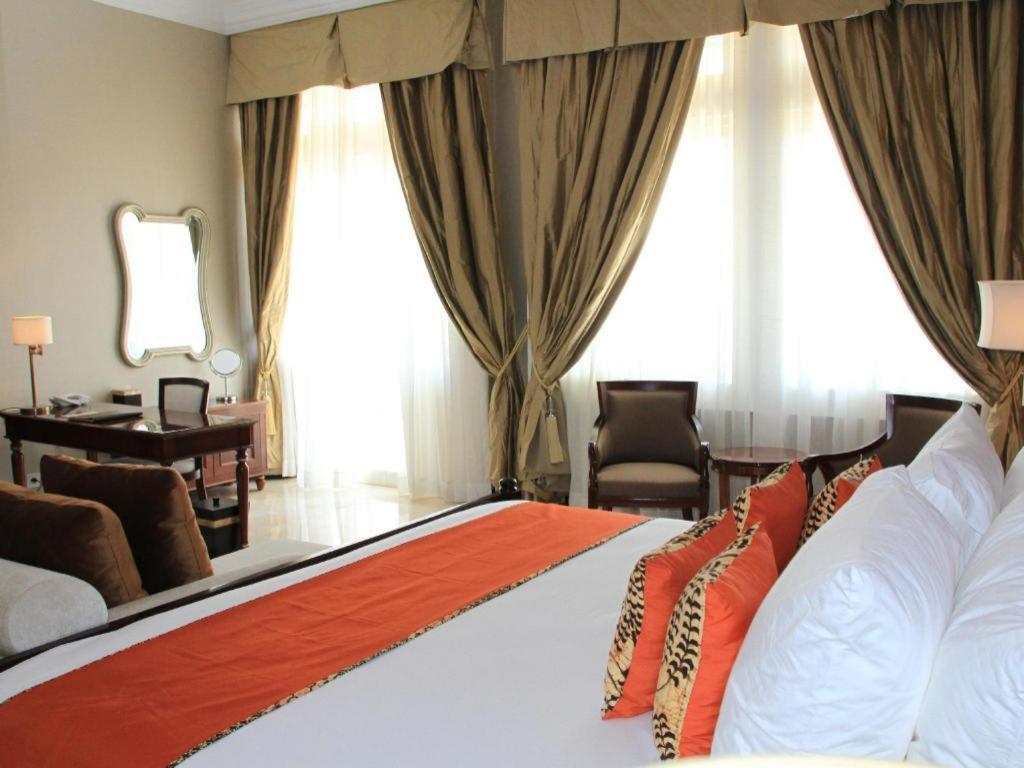 Ammi Cepu Hotel Exterior photo